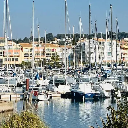 Tout Confort Et Jardin Au Cap D'agde *
